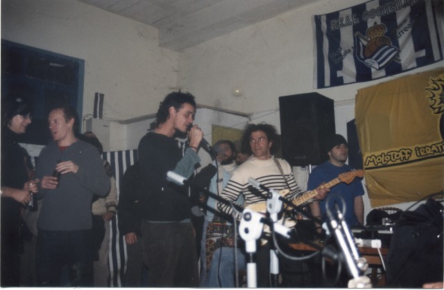 HERNANI MOLOTOFF FESTA Zikuñaga Lokala 5.jpg